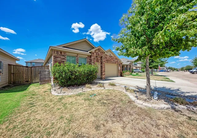 Photo 3 of Single family home for sale at 629 Shimek Ln, Jarrell, TX 76537 | MLS# 5872973 | Listing updated on 2026-10-07