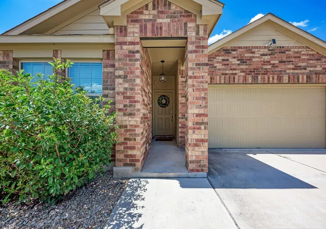 Photo 3 of Single family home for sale at 629 Shimek Ln, Jarrell, TX 76537 | MLS# 5872973 | Listing updated on 2026-10-07