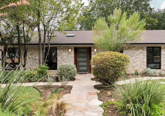 Photo 2 of Sale Pending at 1806 Barton Pkwy, Austin, TX 78704 | MLS# 7411068 | Listing updated on 2026-09-17