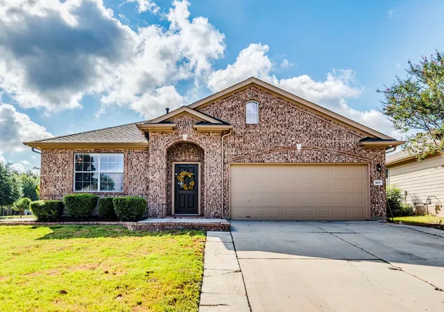Photo 1 of Single family home for sale at 165 Oxford Dr, Kyle, TX 78640 | MLS# 4700138 | Listing updated on 2026-09-15