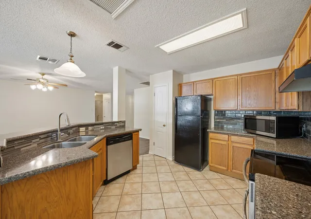 Photo 3 of Single family home for sale at 1406 Pigeon View St, Round Rock, TX 78665 | MLS# 8757179 | Listing updated on 2026-09-13