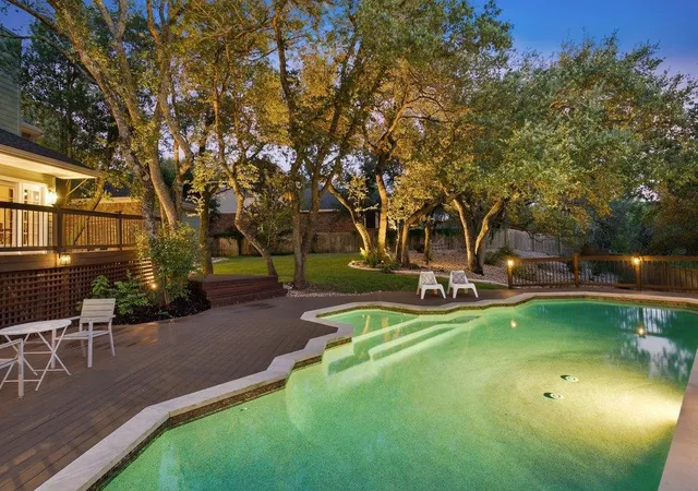 Photo 2 of Sale Pending at 10038 Circleview Dr, Austin, TX 78733 | MLS# 5381656 | Listing updated on 2026-09-26