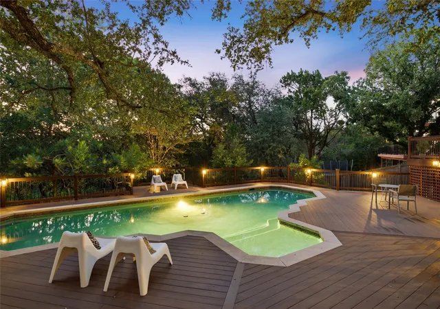 Photo 3 of Sale Pending at 10038 Circleview Dr, Austin, TX 78733 | MLS# 5381656 | Listing updated on 2026-09-26