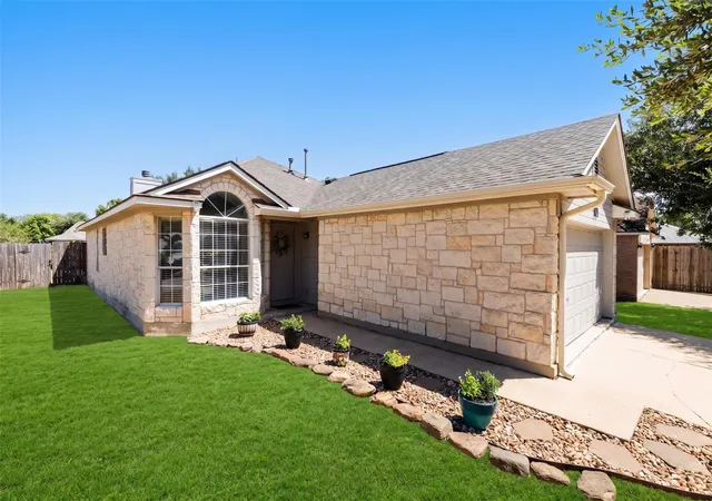 Photo 1 of Single family home for sale at 101 Cotton Crk Way, Hutto, TX 78634 | MLS# 8839274 | Listing updated on 2026-09-14