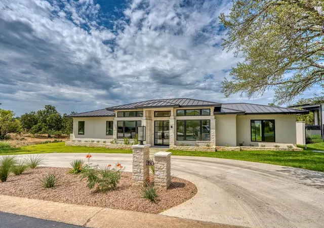 Photo 2 of Single family home for sale at 3504 Bay W Blvd, Horseshoe Bay, TX 78657 | MLS# 8416208 | Listing updated on 2026-09-11