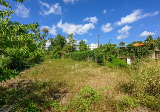 Photo 2 of Land for sale at 1812 Clifford Ave, Austin, TX 78702 | MLS# 3810968 | Listing updated on 2026-09-15