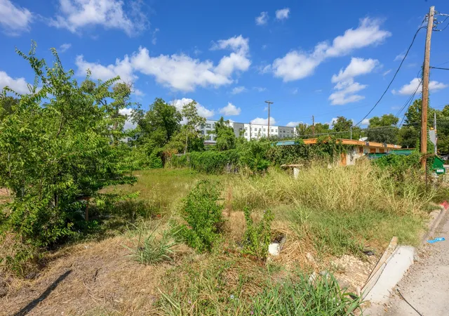 Photo 3 of Land for sale at 1812 Clifford Ave, Austin, TX 78702 | MLS# 3810968 | Listing updated on 2026-09-15