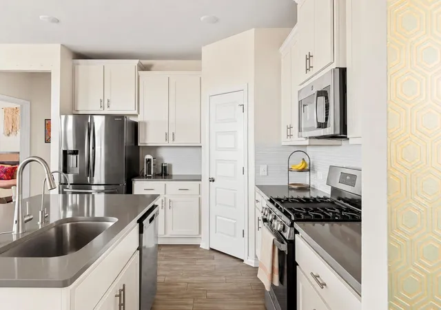 Photo 4 of Single family home for sale at 862 Pepperbark Loop, Buda, TX 78610 | MLS# 2092675 | Listing updated on 2026-09-13