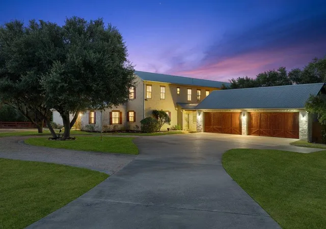 Photo 2 of Single family home for sale at 4401 Whirlwind Cv, Spicewood, TX 78669 | MLS# 5922651 | Listing updated on 2026-09-17