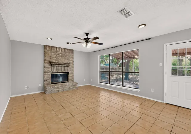 Photo 3 of Single family home for sale at 1219 Bell Rock Cir, Pflugerville, TX 78660 | MLS# 5590972 | Listing updated on 2026-09-21