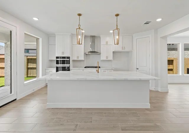 Photo 4 of Single family home for sale at 8116 Royal Mint Cv, Lago Vista, TX 78645 | MLS# 7745690 | Listing updated on 2026-09-11