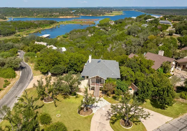 Single family home for sale at 313 Kendall Dr, Spicewood, TX 78669 | MLS# 3378094