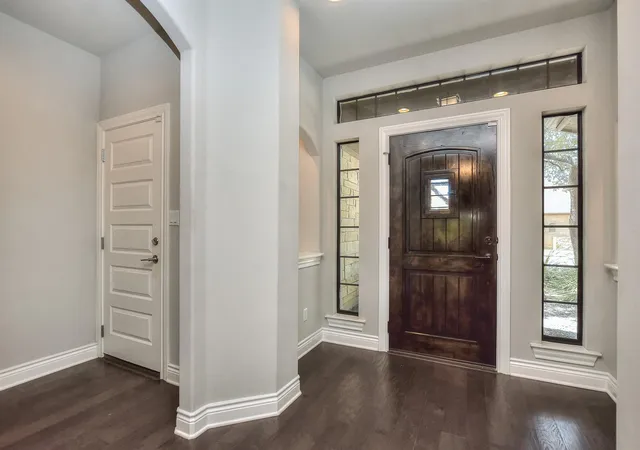 Photo 4 of Single family home for sale at 600 Caprock Cyn Trl, Georgetown, TX 78633 | MLS# 2924837 | Listing updated on 2026-09-27