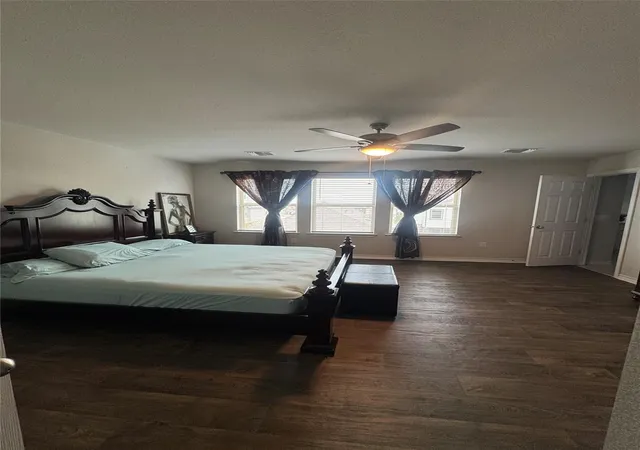 Photo 3 of Single family home for sale at 7524 Saginaw Dr, Austin, TX 78754 | MLS# 6790265 | Listing updated on 2026-09-14