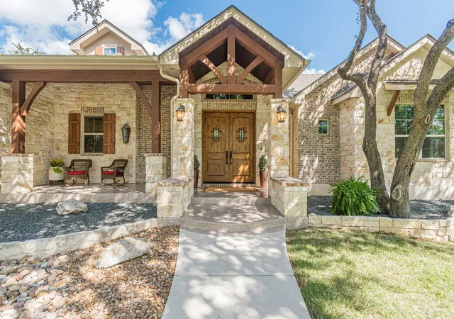 Photo 3 of Single family home for sale at 715 Long Ridge Rdg, Spring Branch, TX 78070 | MLS# 6526188 | Listing updated on 2026-09-14