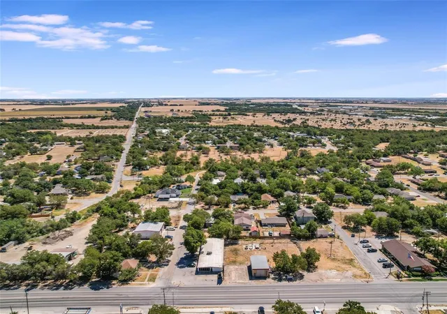 Photo 4 of Land for sale at 1010 N Main St, Taylor, TX 76574 | MLS# 2760378 | Listing updated on 2026-09-11