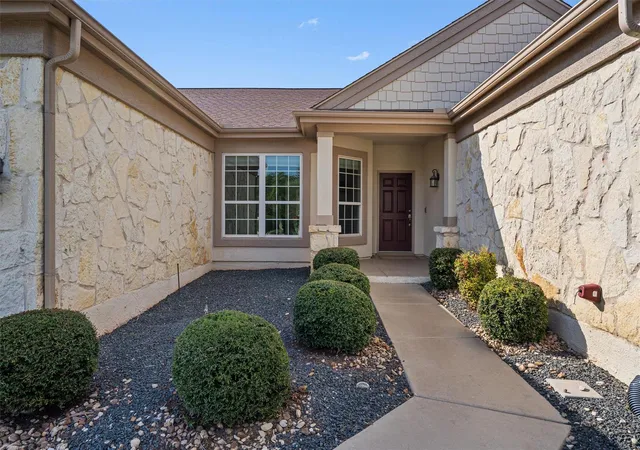 Photo 3 of Single family home for sale at 302 Armstrong Dr, Georgetown, TX 78633 | MLS# 5650127 | Listing updated on 2026-10-02