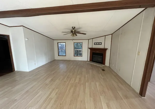 Photo 3 of Manufactured home for sale at 21605 Cheyenne Cv, Lago Vista, TX 78645 | MLS# 4881730 | Listing updated on 2026-09-21