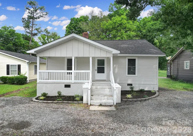 Photo 1 of Single family home for sale at 758 Jefferson Ave, Rock Hill, SC 29730 | MLS# 4226066 | Listing updated on 2026-09-15