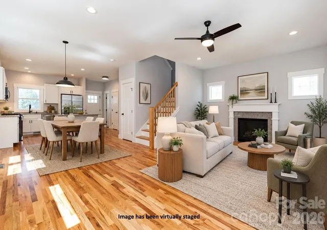 Photo 3 of Single family home for sale at 33 Loblolly Ln, Asheville, NC 28803 | MLS# 4228799 | Listing updated on 2026-10-10