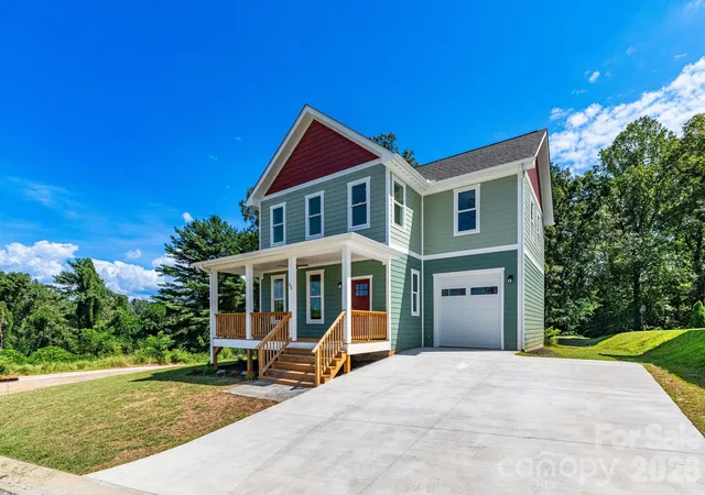 Photo 1 of Single family home for sale at 35 Loblolly Ln, Asheville, NC 28803 | MLS# 4228836 | Listing updated on 2026-09-11