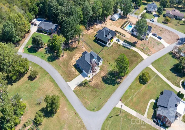 Photo 3 of Single family home for sale at 167 Harbor Point Dr, Cherryville, NC 28021 | MLS# 4235437 | Listing updated on 2026-10-07