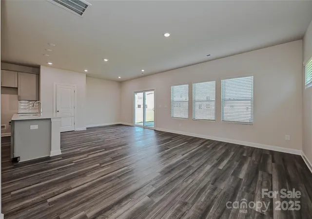 Photo 3 of Single family home for sale at 1433 Wildflower St, Newton, NC 28658 | MLS# 4282395 | Listing updated on 2026-09-15