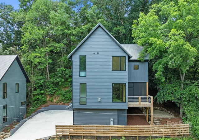 Photo 2 of Single family home for sale at 43 Waynesville Ave, Asheville, NC 28806 | MLS# 4283034 | Listing updated on 2026-09-15