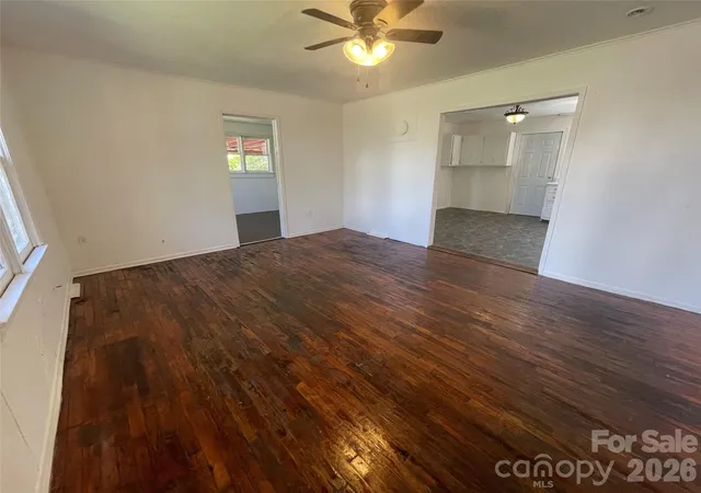 Photo 3 of Single family home for sale at 51 Robinson St, Waynesville, NC 28786 | MLS# 4288484 | Listing updated on 2026-09-15