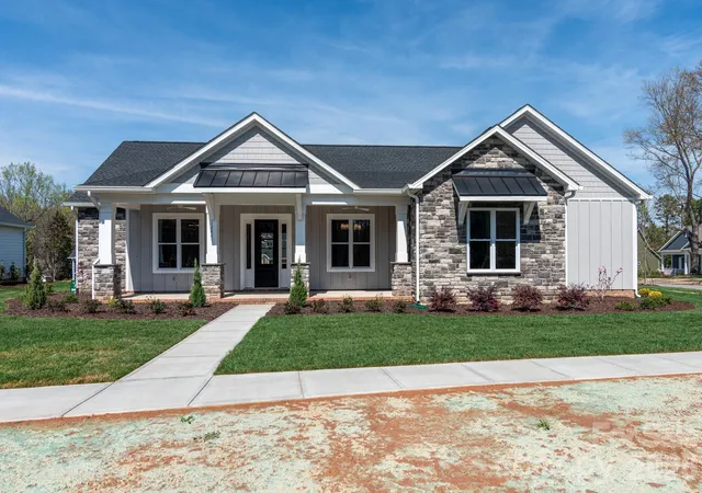 Photo 1 of Single family home for sale at 12821 Mayes Rd, Huntersville, NC 28078 | MLS# 4297462 | Listing updated on 2026-10-03