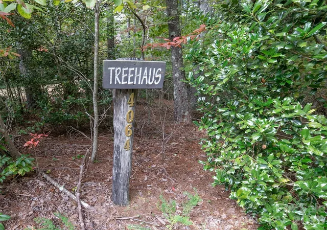 Photo 3 of Single family home for sale at 4064 Dense Acre Trl, Nebo, NC 28761 | MLS# 4301277 | Listing updated on 2026-10-05