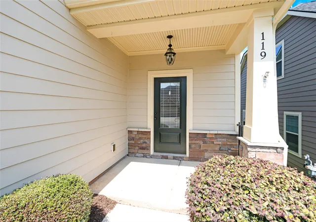 Photo 3 of Townhouse for sale at 119 Canter Ln, Mooresville, NC 28115 | MLS# 4301770 | Listing updated on 2026-09-13