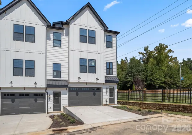 Photo 3 of Townhouse for sale at 410 Bogue Dr #19, Fort Mill, SC 29708 | MLS# 4304369 | Listing updated on 2026-09-09