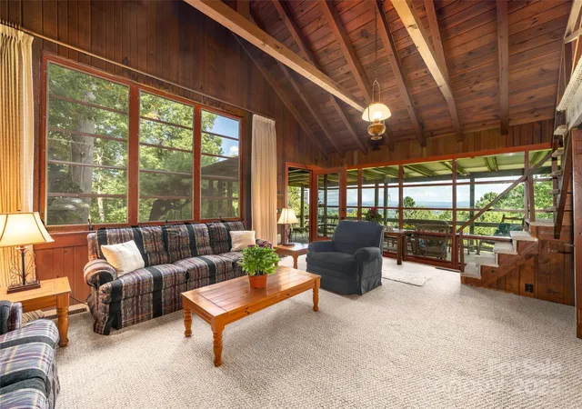 Photo 2 of Sale Pending at 435 Upper Laurel Dr, Hendersonville, NC 28739 | MLS# 4305569 | Listing updated on 2026-09-13