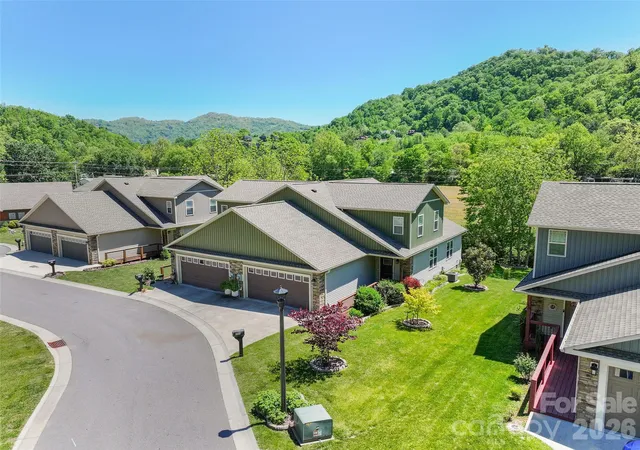 Photo 2 of Townhouse for sale at 254 February Ln, Waynesville, NC 28785 | MLS# 4306860 | Listing updated on 2026-09-28