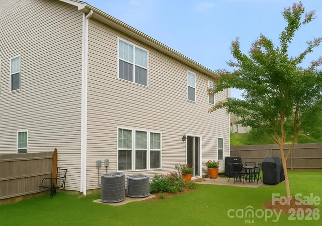 Photo 2 of Single family home for sale at 6639 Ruth Ferrell Ct, Charlotte, NC 28269 | MLS# 4308436 | Listing updated on 2026-10-02