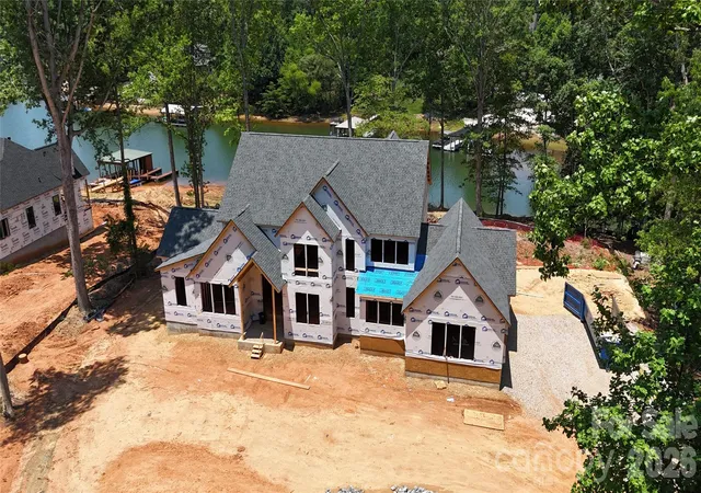 Photo 1 of Single family home for sale at 515 Kemp Rd, Mooresville, NC 28117 | MLS# 4309491 | Listing updated on 2026-09-14
