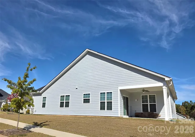 Photo 3 of Single family home for sale at 7034 Kingfisher Way, Belmont, NC 28012 | MLS# 4315698 | Listing updated on 2026-09-13