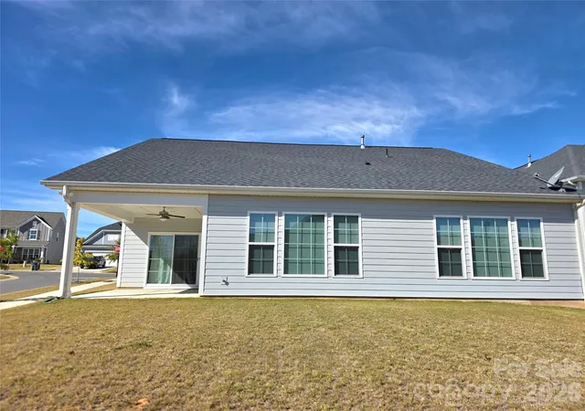 Photo 3 of Single family home for sale at 7034 Kingfisher Way, Belmont, NC 28012 | MLS# 4315698 | Listing updated on 2026-09-13