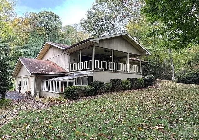 Photo 1 of Single family home for sale at 30 Brier Ln, Maggie Valley, NC 28751 | MLS# 4320298 | Listing updated on 2026-09-24