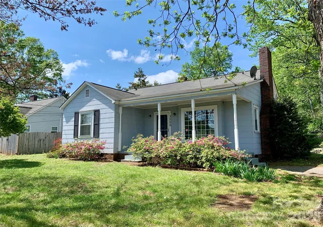 Photo 1 of Single family home for sale at 3200 Sam Wilson Rd, Charlotte, NC 28214 | MLS# 4324510 | Listing updated on 2026-09-11