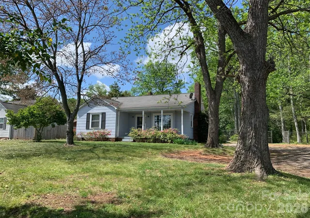 Photo 3 of Single family home for sale at 3200 Sam Wilson Rd, Charlotte, NC 28214 | MLS# 4324510 | Listing updated on 2026-09-11