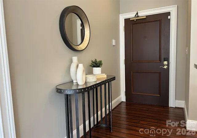 Listing Photo 4 - Condo for sale in building located at 400 N Church St, Charlotte, NC 28202 - Unit #521
