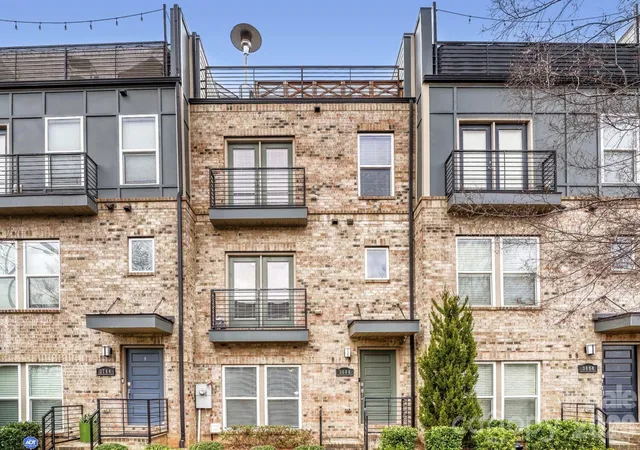 Townhouse for sale at 3800 Sky Hvn Dr, Charlotte, NC 28209 | MLS# 4326961