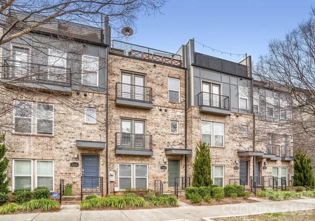 Photo 1 of Townhouse for sale at 3800 Sky Hvn Dr, Charlotte, NC 28209 | MLS# 4326961 | Listing updated on 2026-09-29