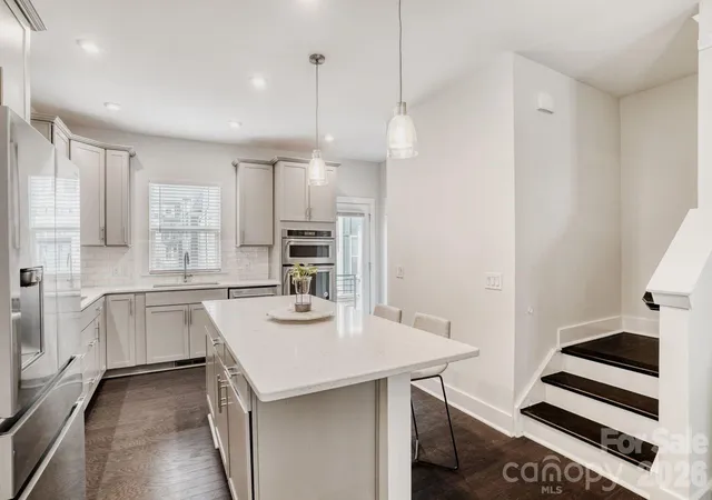 Photo 4 of Townhouse for sale at 3800 Sky Hvn Dr, Charlotte, NC 28209 | MLS# 4326961 | Listing updated on 2026-09-29