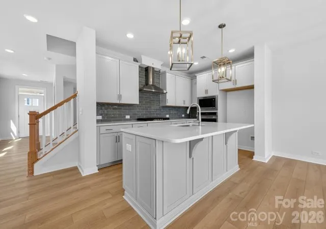 Photo 2 of Sale Pending at 10110 Mamillion Dr, Huntersville, NC 28078 | MLS# 4327406 | Listing updated on 2026-10-01