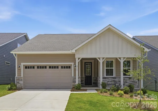 Photo 1 of Sale Pending at 2713 Westmont Dr, Gastonia, NC 28052 | MLS# 4328785 | Listing updated on 2026-10-01