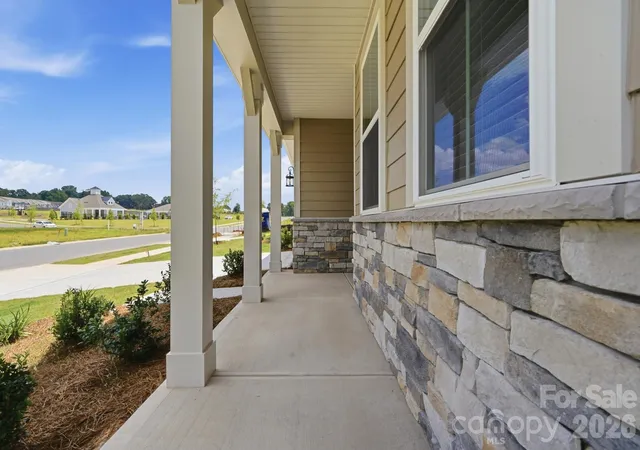 Photo 4 of Sale Pending at 2713 Westmont Dr, Gastonia, NC 28052 | MLS# 4328785 | Listing updated on 2026-10-01