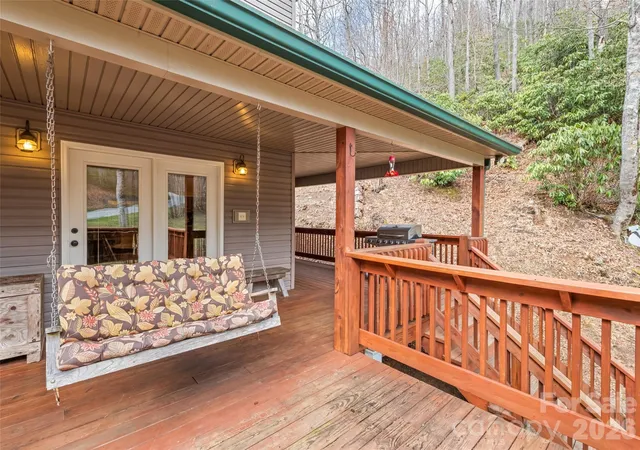 Photo 3 of Single family home for sale at 3975 Mountain Crk Rd, Robbinsville, NC 28771 | MLS# 4329433 | Listing updated on 2026-09-15